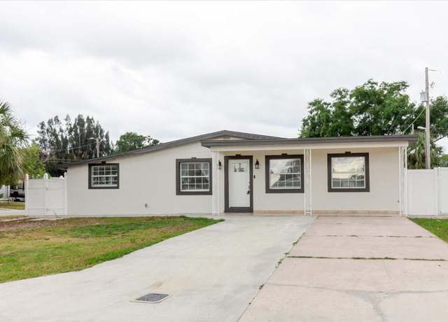 Property at 4902 Murray Hill Dr, Tampa, FL 33615, 4 beds, 3 baths