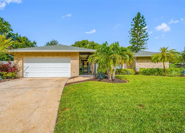Property at 48 Hillside Ct, Palm Harbor, FL 34683, 4 beds, 2 baths