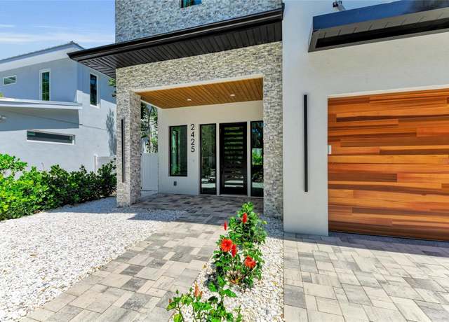 Property at 2425 Floyd St, Sarasota, FL 34239, 4 beds, 3.5 baths