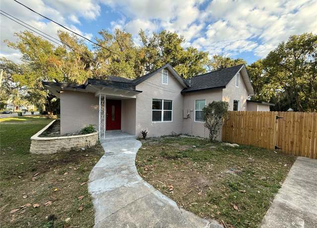 Property at 1009 Herndon St, Leesburg, FL 34748, 4 beds, 3 baths