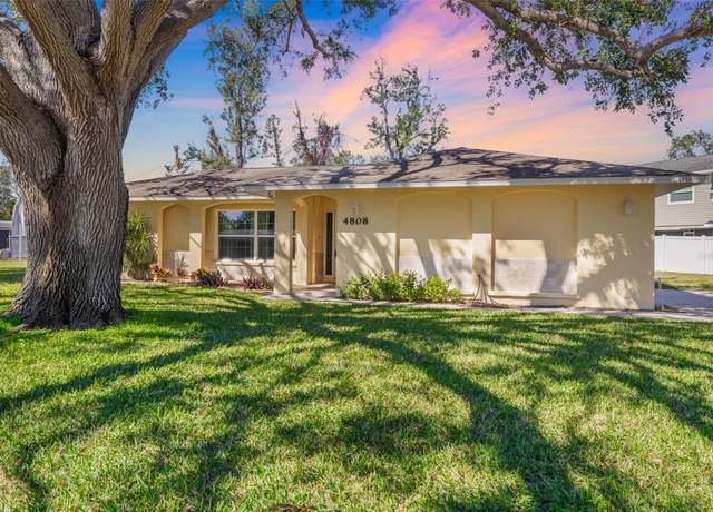 Property at 4808 29th Ave W, Bradenton, FL 34209, 2 beds, 2 baths