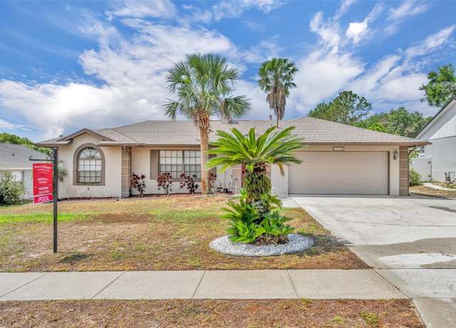 Property at 15628 Hidden Lake Cir, Clermont, FL 34711, 4 beds, 2 baths