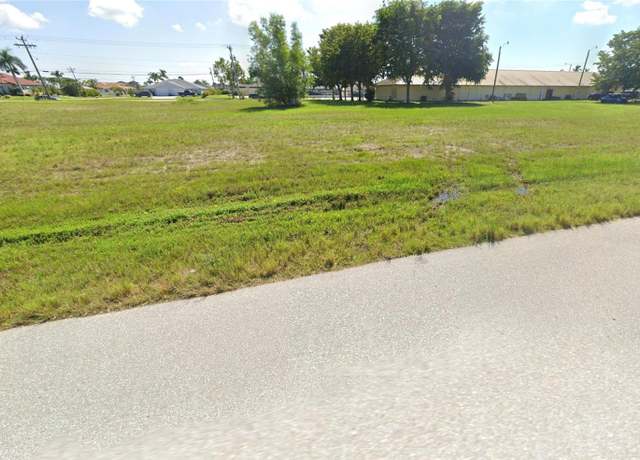 Property at 3809 SW 16th Pl, Cape Coral, FL 33914