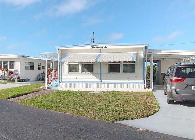Property at 276 Inner Dr W, Venice, FL 34285, 2 beds, 1.5 baths