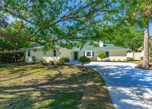 Property at 1227 Wayne Ave, New Smyrna Beach, FL 32168, 3 beds, 2 baths