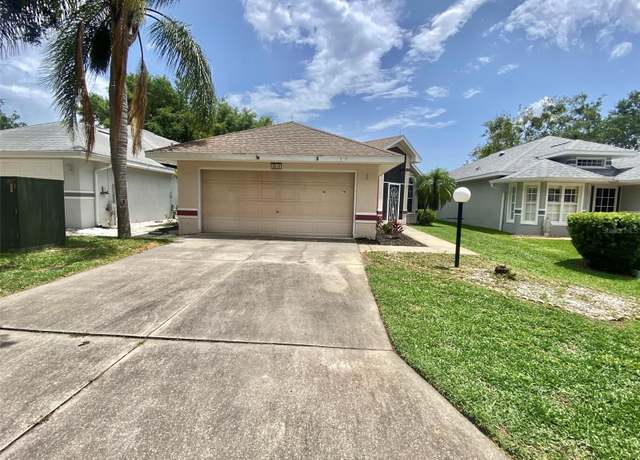 Property at 5610 King James Ave, Leesburg, FL 34748, 2 beds, 2 baths