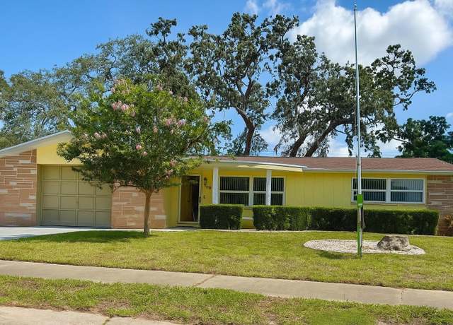 Property at 4407 Westwood Dr, Holiday, FL 34691, 3 beds, 2 baths