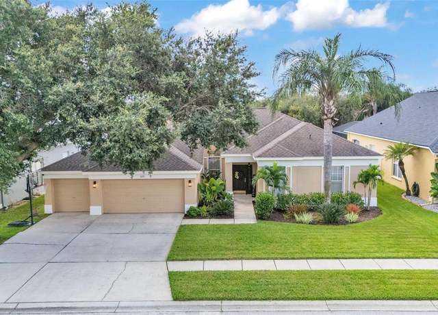 Property at 5123 Whispering Leaf Trl, Valrico, FL 33596, 4 beds, 3 baths