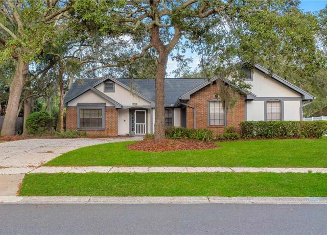 Property at 1073 Chesterfield Cir, Winter Springs, FL 32708, 4 beds, 2 baths