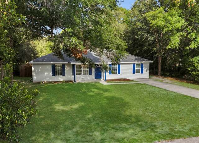 Property at 2263 Moines Ct, Dunnellon, FL 34431, 4 beds, 2 baths