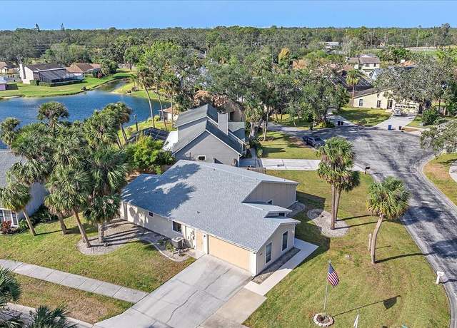 Property at 5384 Sarapointe Ct, Sarasota, FL 34232, 3 beds, 2 baths