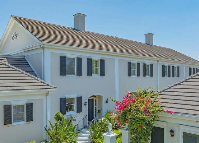 Property at 33 Bishops Court Rd #118, Osprey, FL 34229, 2 beds, 2.5 baths