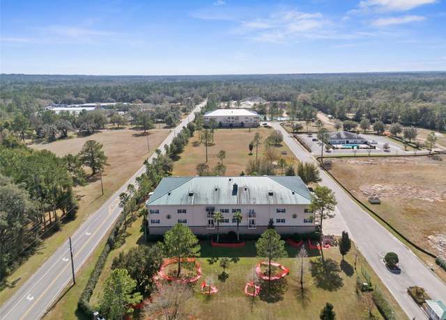 Property at 8150 Southern Pines Dr, Brooksville, FL 34601, 2 beds, 2 baths