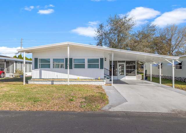 Property at 34633 Rosebud Row, Zephyrhills, FL 33541, 2 beds, 2 baths