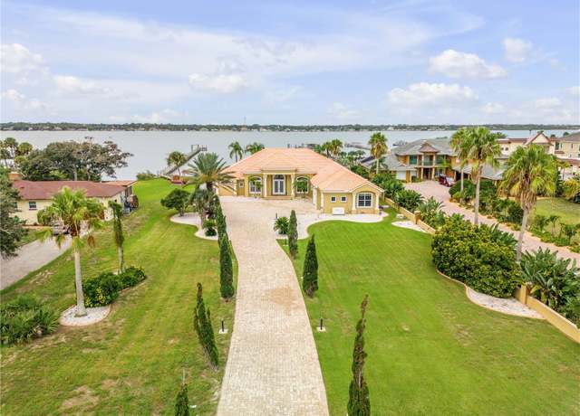 Property at 2640 S Peninsula Dr, Daytona Beach, FL 32118, 6 beds, 4.5 baths