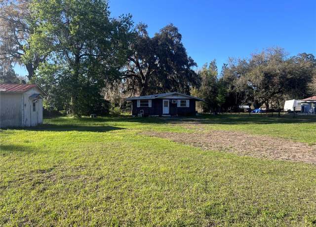 Property at 10590 Highway 40 E, Inglis, FL 34449, 2 beds, 1.5 baths