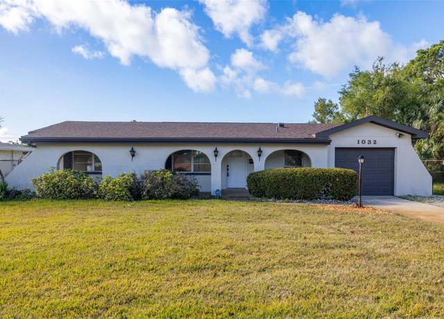 Property at 1032 26th Ave S, St Petersburg, FL 33705, 4 beds, 2 baths