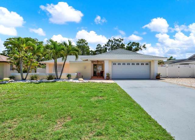 Property at 5473 Bayshore Dr, Seminole, FL 33772, 3 beds, 2 baths
