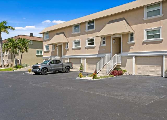 Property at 12586 Capri Cir N, Treasure Island, FL 33706, 2 beds, 2.5 baths