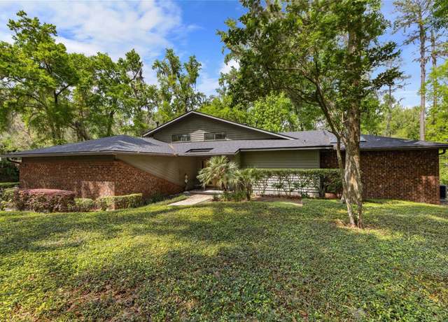 Property at 11112 Palmetto Blvd, Alachua, FL 32615, 4 beds, 2.5 baths