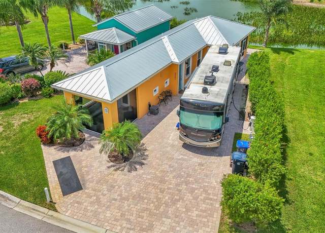 Property at 3261 Fish Hawk Dr, Polk City, FL 33868, 1 bed, 1 bath