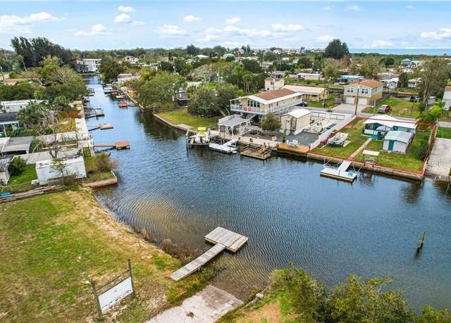 Property at 14928 Capri Ln, Hudson, FL 34667, 2 beds, 2 baths