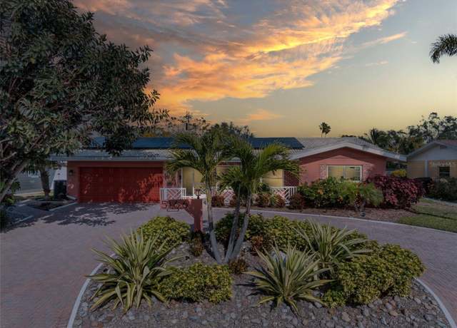 Property at 5166 39th St S, St Petersburg, FL 33711, 4 beds, 2 baths