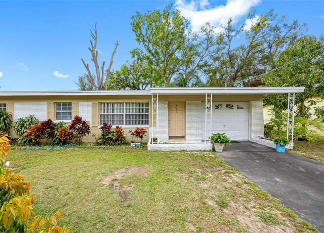 Property at 919 Valmar St, Brandon, FL 33511, 3 beds, 3 baths