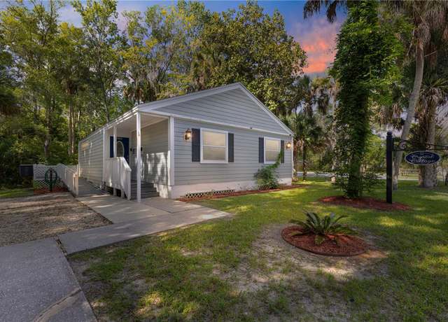 Property at 110 NE Crystal St, Crystal River, FL 34428, 3 beds, 2 baths