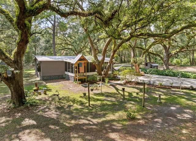 Property at 7850 NE 178 Ter, Williston, FL 32696, 2 beds, 2 baths