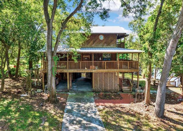 Property at 3300 N Perry Ave, Tampa, FL 33603, 3 beds, 2 baths
