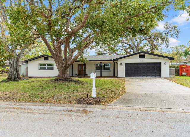 Property at 1881 Oak Park Dr N, Clearwater, FL 33764, 3 beds, 2 baths