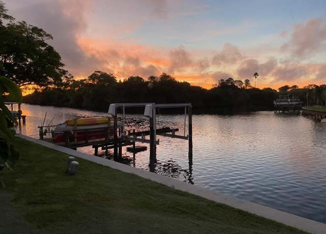 Property at 350 Mount Oak Ave NE #753, St Petersburg, FL 33702, 2 beds, 1.5 baths