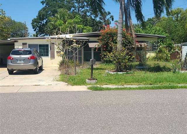 Property at 7304 Royal Palm Dr, New Port Richey, FL 34652, 2 beds, 2 baths