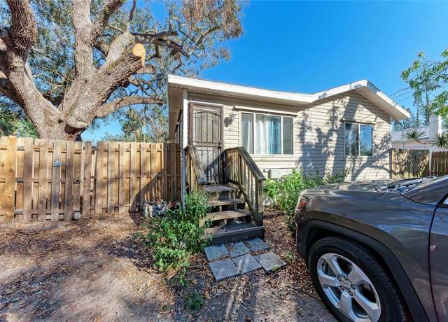 Property at 2005 12th St W, Bradenton, FL 34205, 3 beds, 2 baths