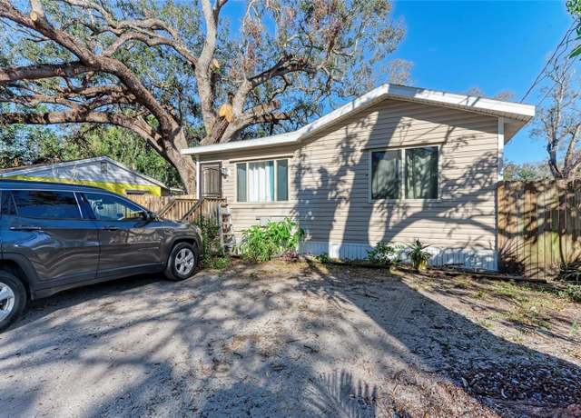 Property at 2005 12th St W, Bradenton, FL 34205, 3 beds, 2 baths