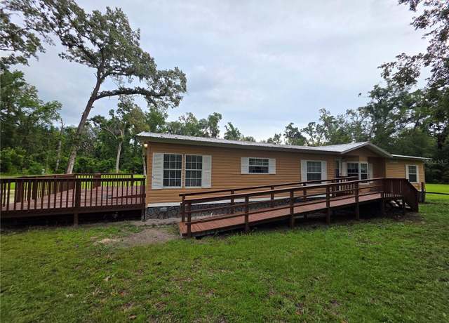 Property at 992 SW Newark Dr, Fort White, FL 32038, 3 beds, 2 baths