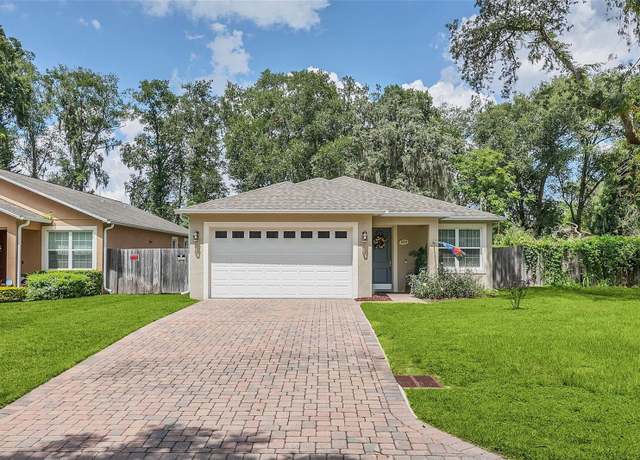 Property at 559 E Magnolia Ave, Longwood, FL 32750, 4 beds, 2 baths