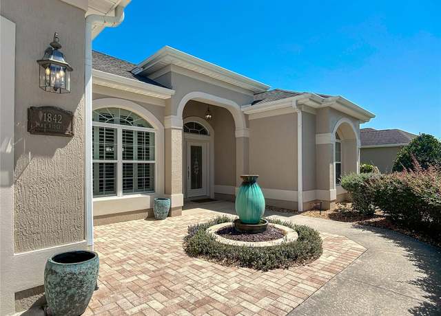 Property at 1842 Lake Ridge Dr, The Villages, FL 32162, 3 beds, 2 baths