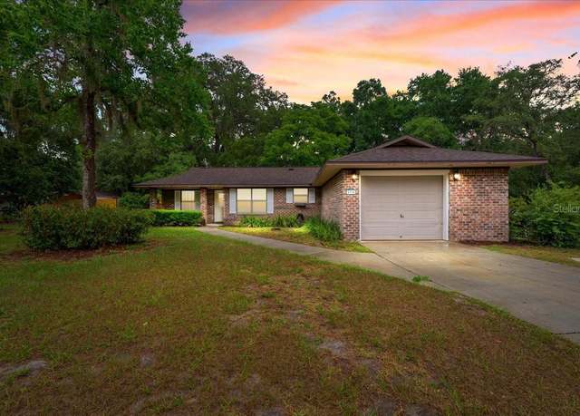 Property at 5935 SE 230th Ter, Hawthorne, FL 32640, 3 beds, 1.5 baths