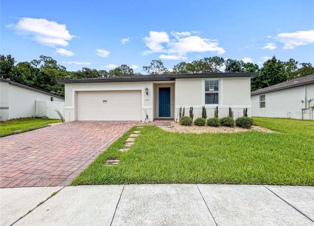 Property at 573 Vista Villages Blvd, Davenport, FL 33896, 4 beds, 3 baths