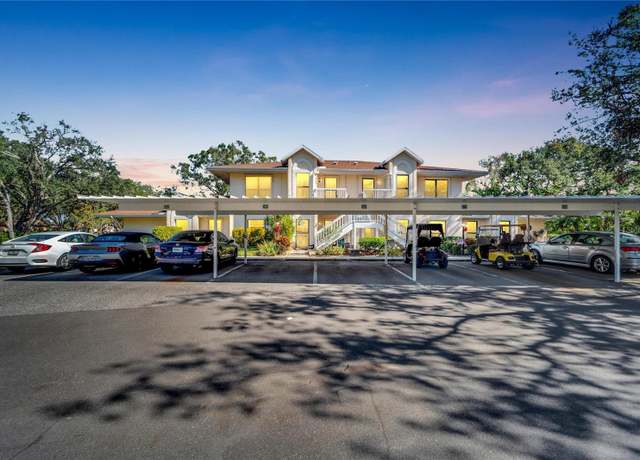 Property at 304 Knottwood Ct, Sun City Center, FL 33573, 2 beds, 2 baths
