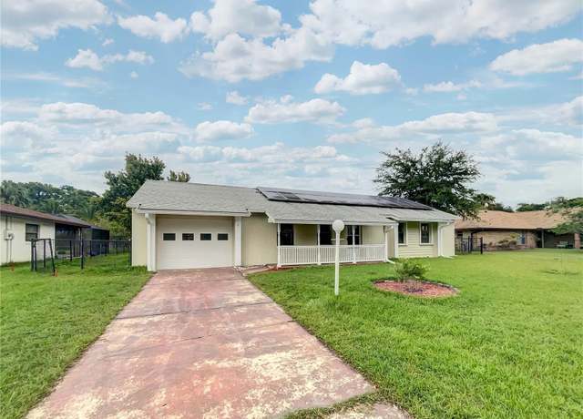Property at 8 Blakeport Ln, Palm Coast, FL 32137, 3 beds, 2 baths