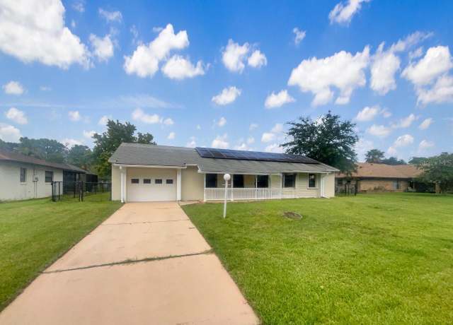 Property at 8 Blakeport Ln, Palm Coast, FL 32137, 3 beds, 2 baths