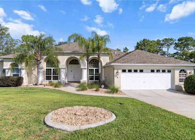 Property at 9 Ryewood Cir, Homosassa, FL 34446, 3 beds, 3 baths