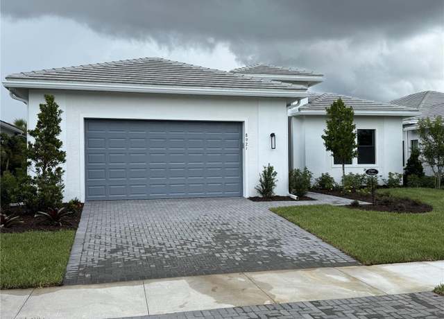 Property at 8921 Bernini Pl, Sarasota, FL 34240, 3 beds, 3 baths