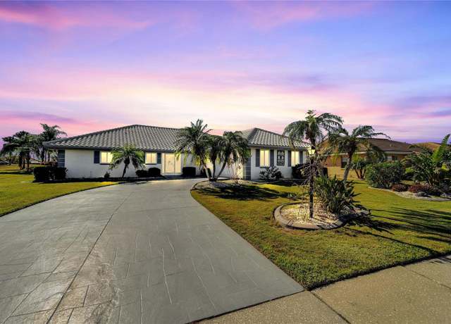 Property at 1906 Wolf Laurel Dr, Sun City Center, FL 33573, 3 beds, 2 baths