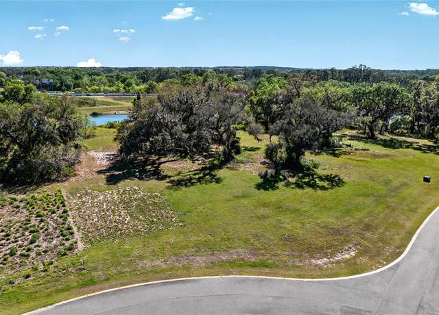 Property at 470 Long And Winding Rd, Groveland, FL 34737