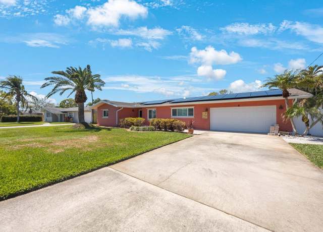 Property at 1694 Harbor Cir W, Largo, FL 33770, 3 beds, 2 baths