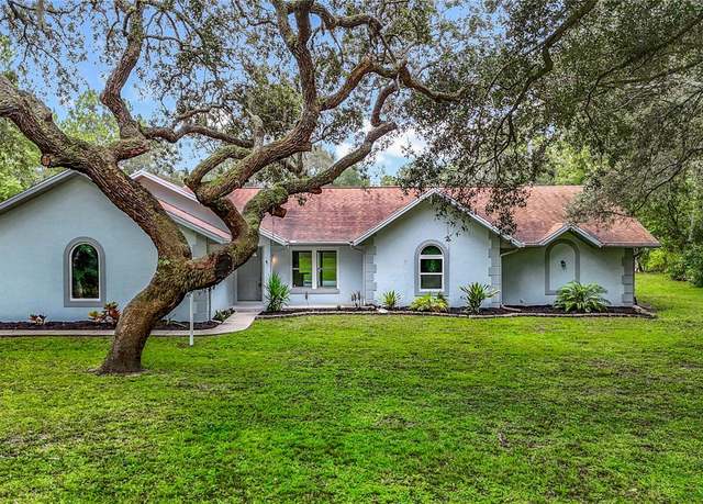 Property at 884 W Massachusetts St, Hernando, FL 34442, 4 beds, 2 baths